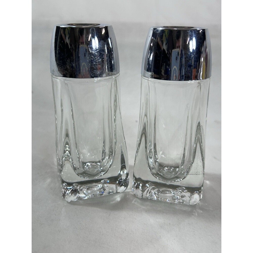 Vintage Libbey 5037 Glass Salt & Pepper Shakers 1.5 Oz Set Kitchen